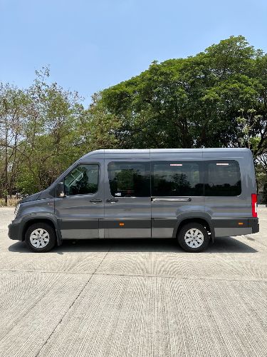 Luxury traveller van